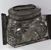 Seven tin chicken/chick molds -   Closed